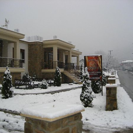 Evenos Villa กาโต ลูตรากี ภายนอก รูปภาพ