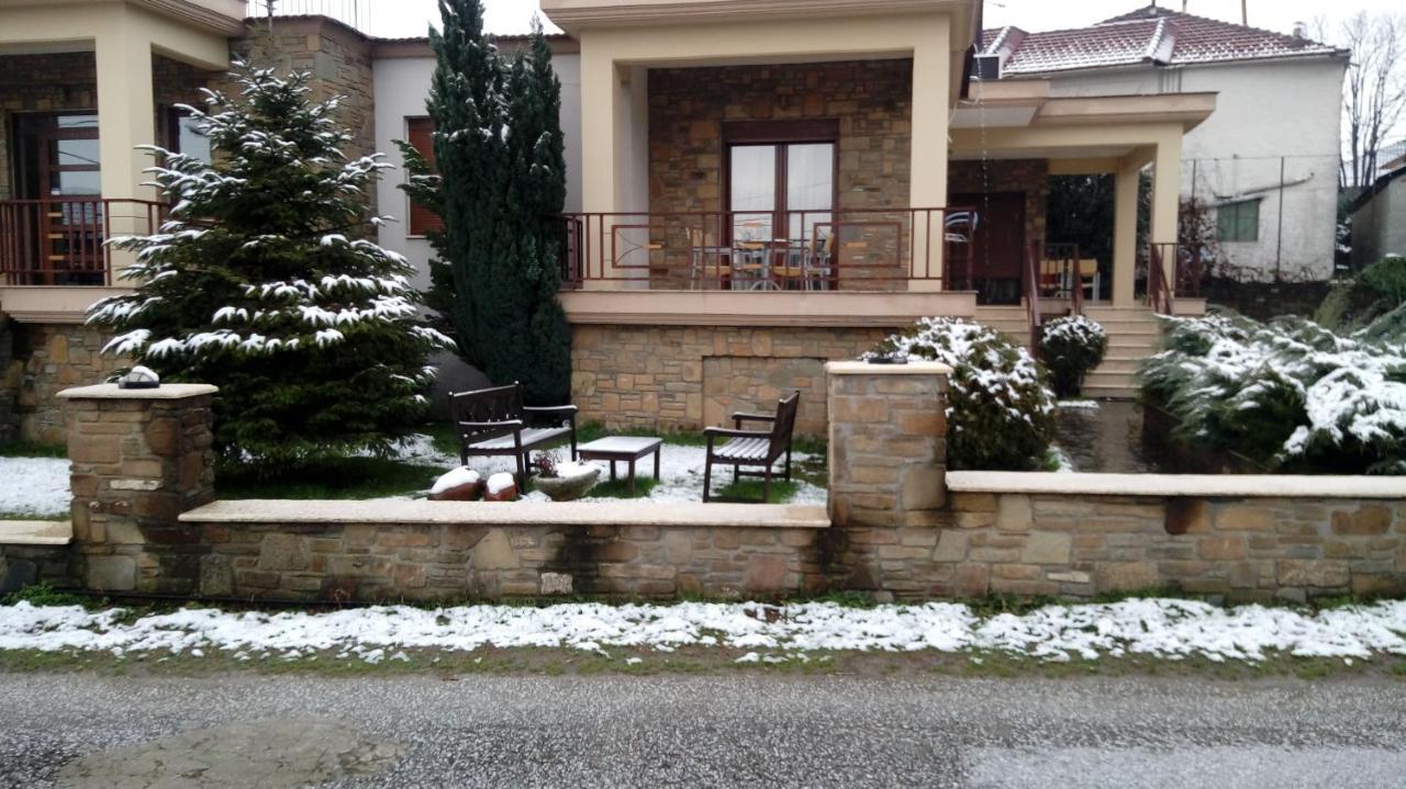 Evenos Villa กาโต ลูตรากี ภายนอก รูปภาพ
