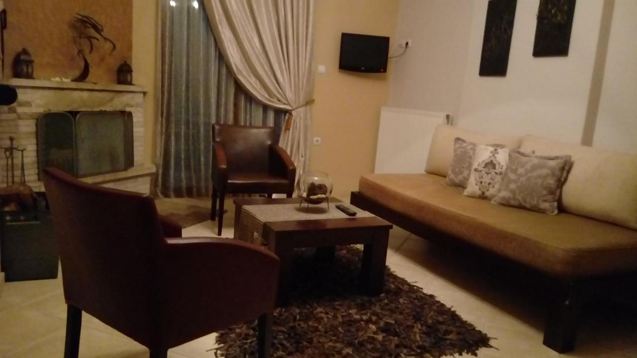 Evenos Villa กาโต ลูตรากี ภายนอก รูปภาพ