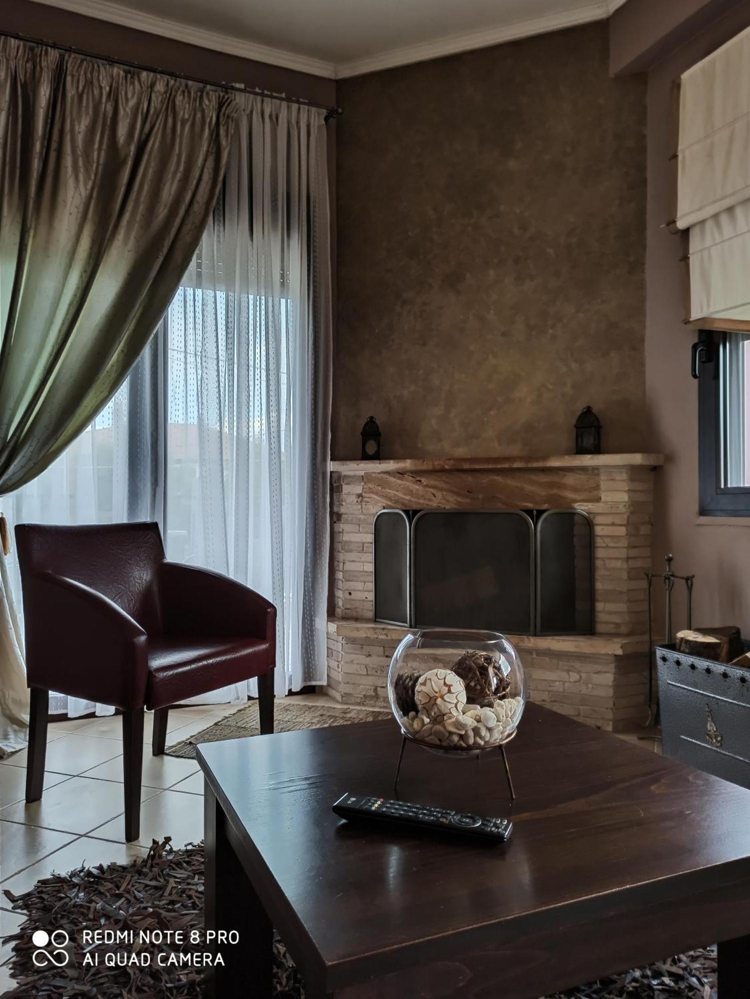 Evenos Villa กาโต ลูตรากี ภายนอก รูปภาพ